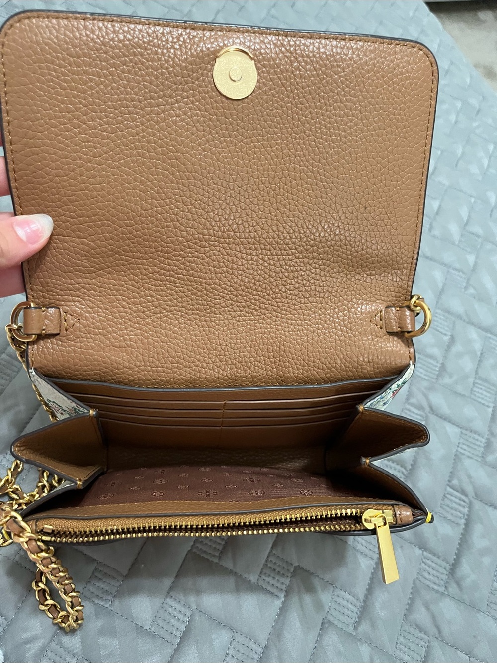 Tory Burch Yellow Floral Leather Crossbody with Gold Logo - Picture 3 of 15
